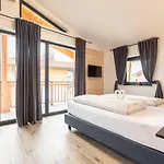 By S4y Chalet