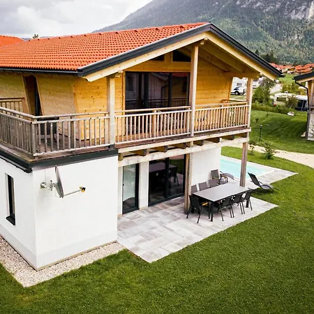 By S4y Chalet